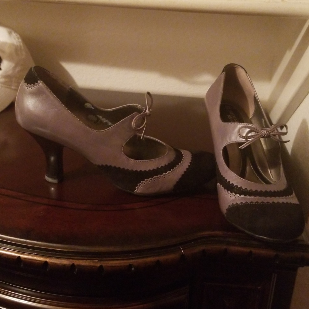 Shoes - Picture 2 of 3